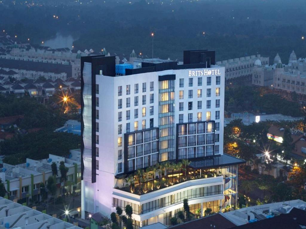 Brits Hotel Karawang Luaran gambar